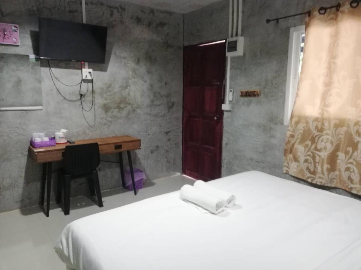 Banrimkhao Pakchong Villa Bagian luar foto