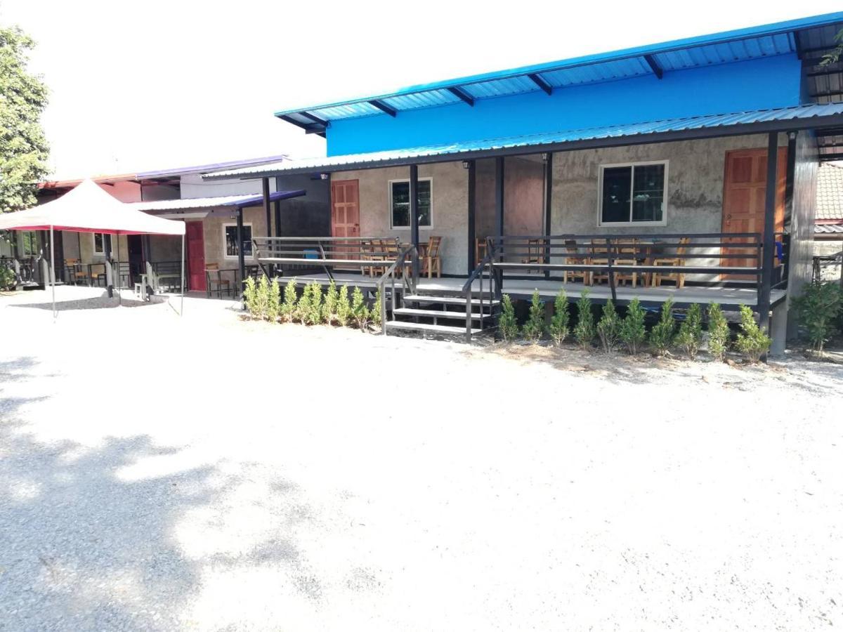 Banrimkhao Pakchong Villa Bagian luar foto